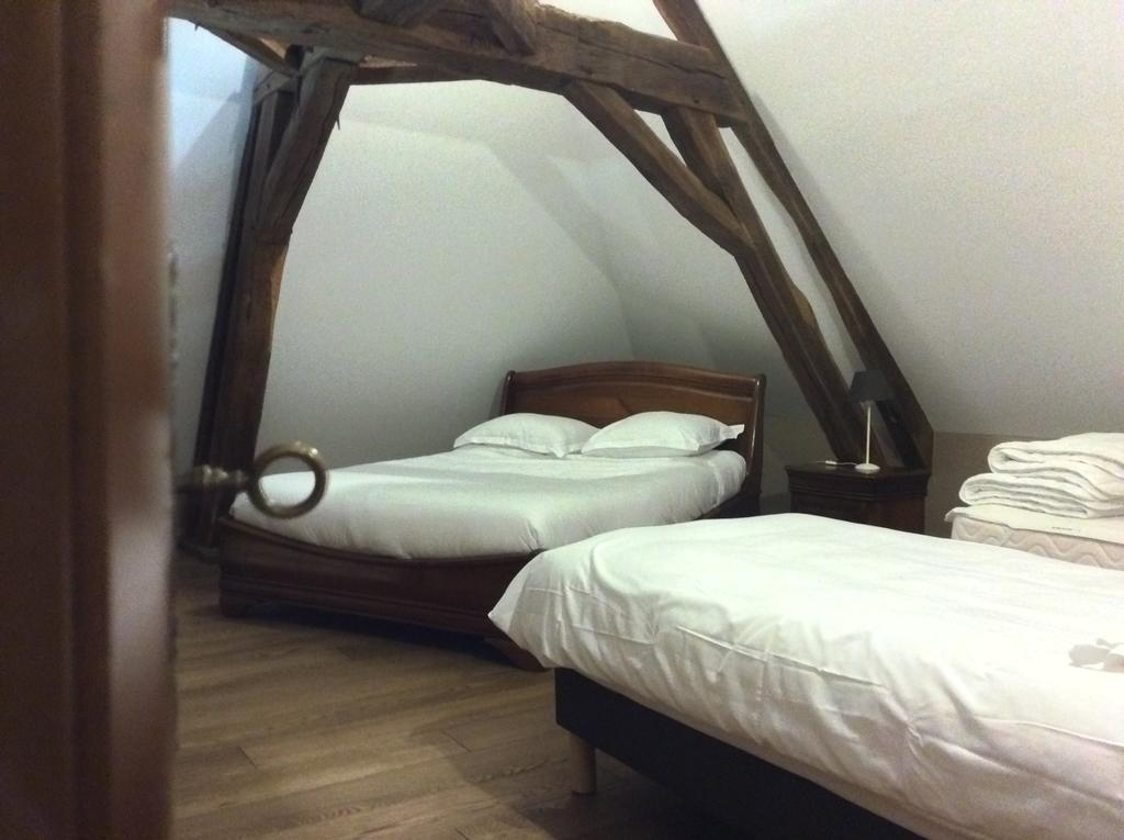 Domaine De Noyer Bed & Breakfast Saint-Christophe-en-Brionnais Bilik gambar