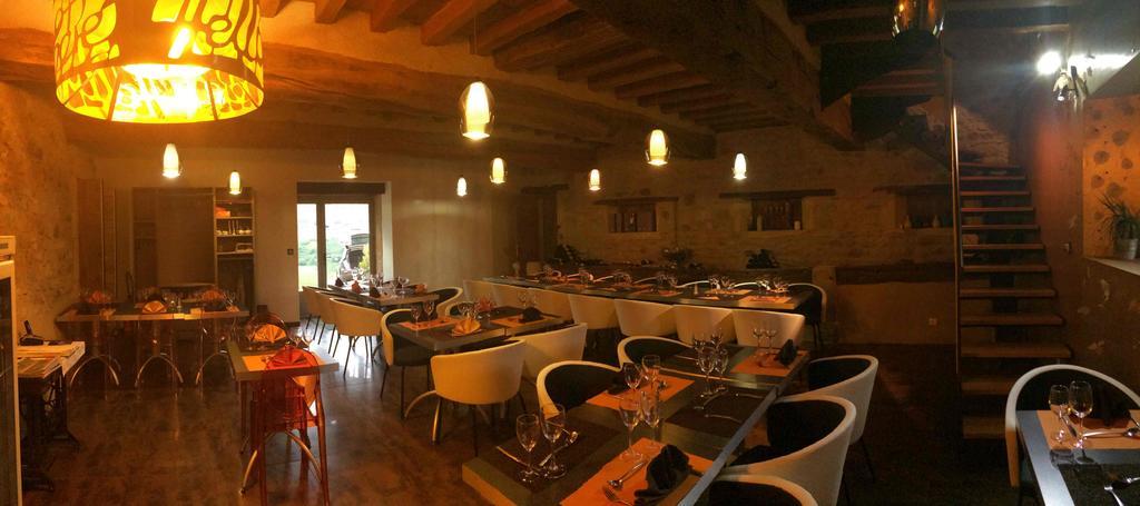 Domaine De Noyer Bed & Breakfast Saint-Christophe-en-Brionnais Luaran gambar